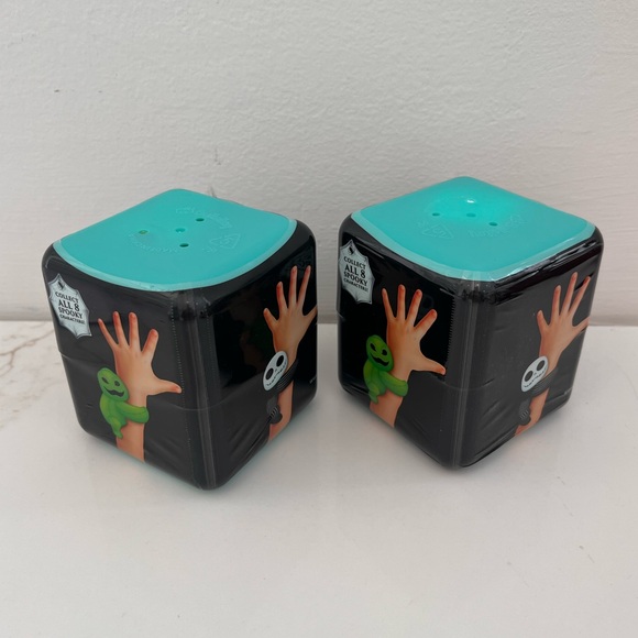 Creepy Cuff Nightmare Before Christmas Toy (set of 2) - Picture 2 of 2